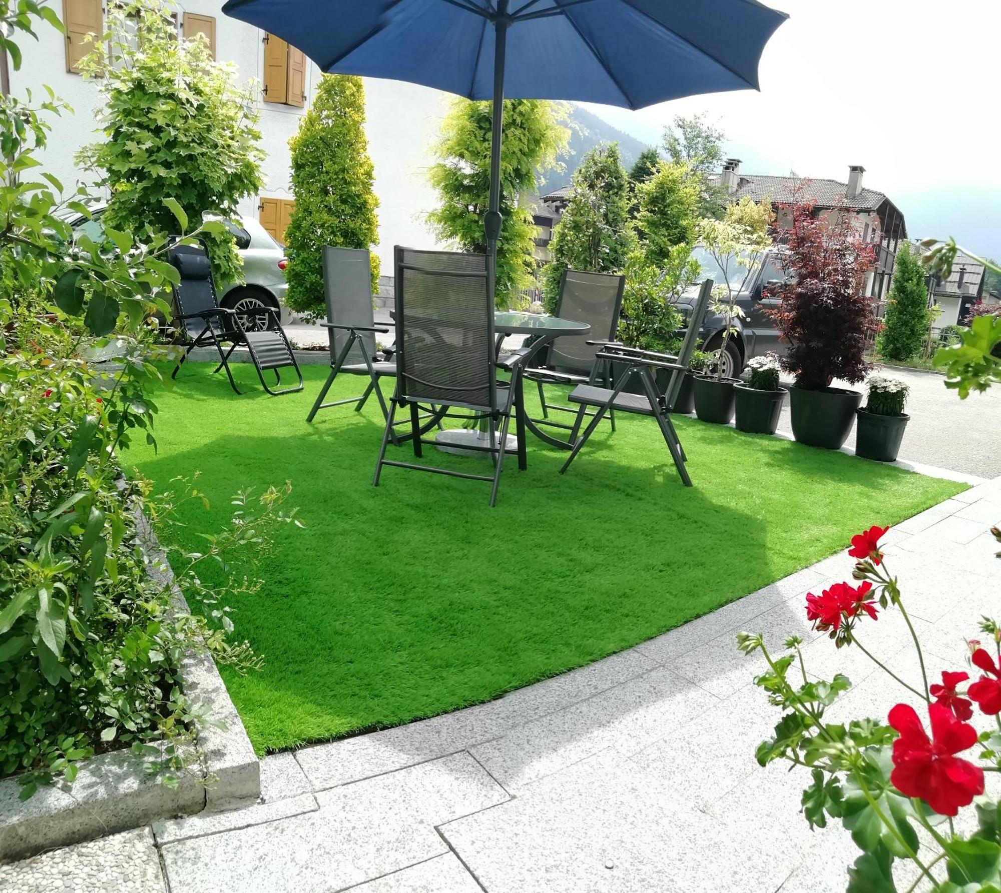 Appartamento Con Giardino Carisolo Bagian luar foto
